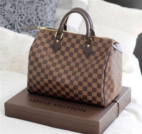 bolsas louis vuitton negras|bolsas louis vuitton usadas originais.